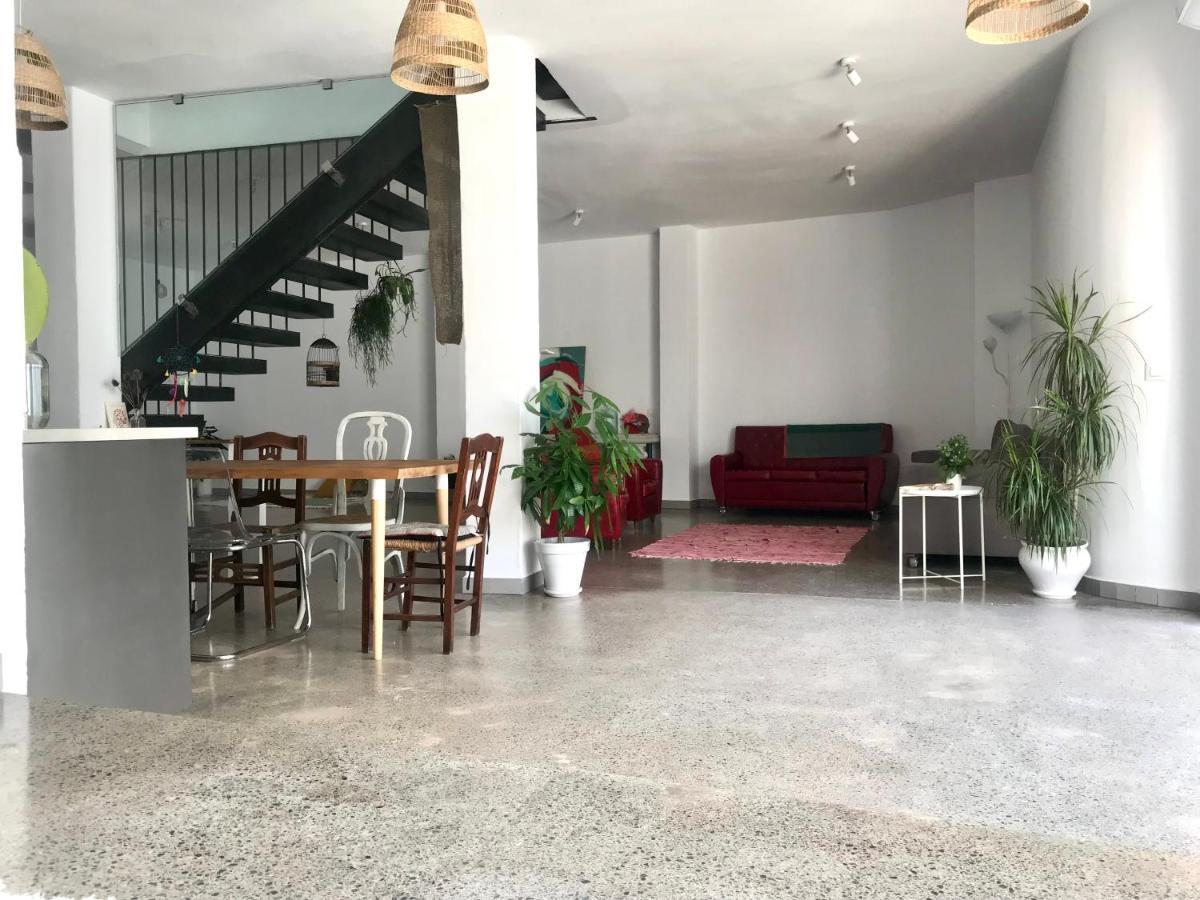 La Casa Movil. Casa De Artistas Holiday home